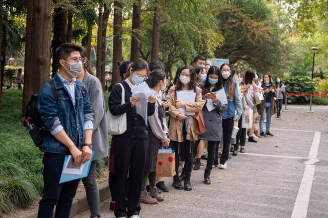 10000+岗位，持续3天，华东师大今年首场线下招聘会火热！