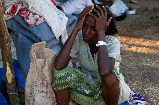 （联合国报告称，11月4日爆发以来，每天有约4000名难民进入苏丹。图/Reuters）
