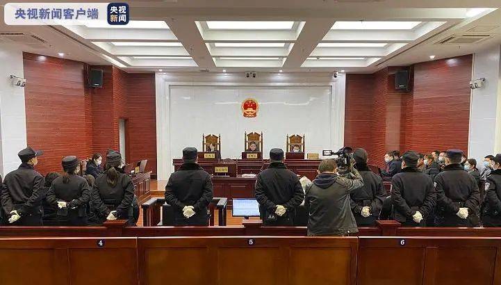 郑渊洁实名举报的特大盗版案，今天宣判。