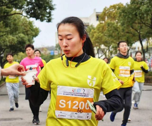 2020江苏省大学生马拉松联赛南京师范大学第八届运动会校园马拉松举行