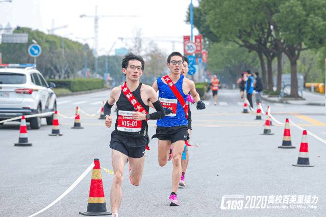 奔跑和冲刺瞬间。