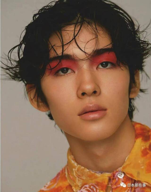 藤间斋登上VOGUEJAPAN 公子气质十足表现力惊人