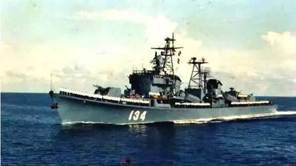 海军退役驱逐舰遵义舰“返乡”：首批拆解部件今日正式启运