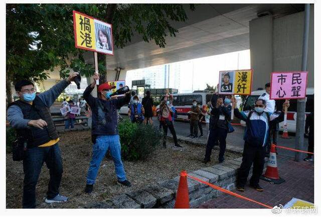 黄之锋林朗彦周庭被判刑，有香港市民开香槟庆祝(图)