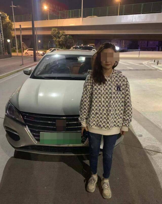 女司机酒后开车被查