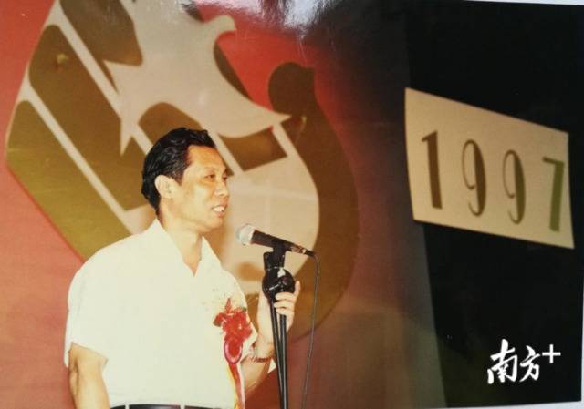 1997年12月，钟南山到华附参加四校合并45周年纪念大会，并发表讲话。