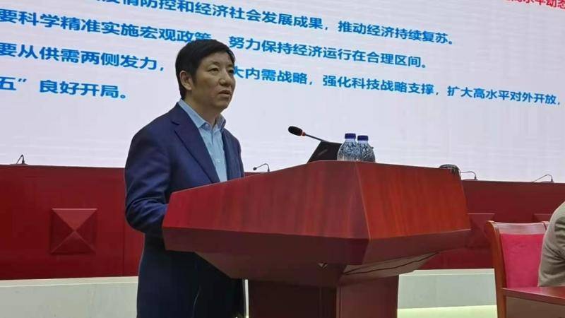 中国社会科学院工业经济研究所党委书记、副所长李雪松。