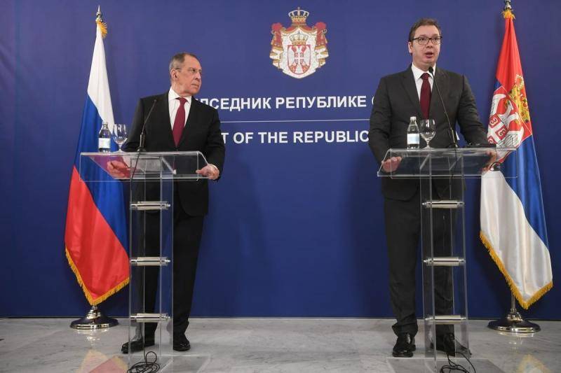 塞尔维亚总统武契奇会见俄外长 称不会对俄进行制裁