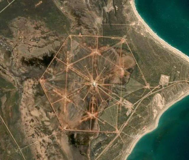 澳大利亚现巨大“外星六角形” 网友称和美军有关
