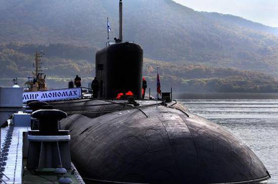 “弗拉基米尔·莫诺马赫”号核潜艇