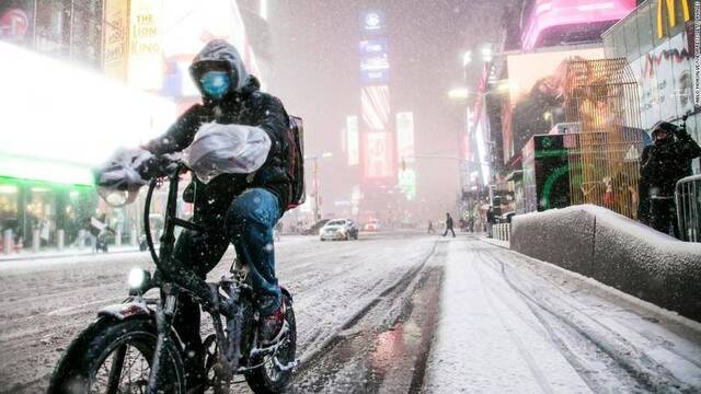 暴风雪继续席卷美东北部 令疫情防控雪上加霜