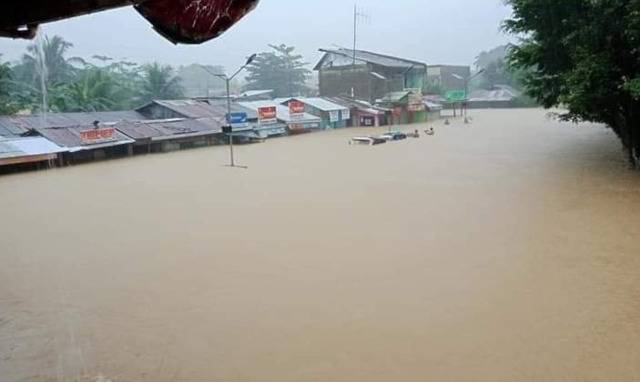 △热带低压给菲律宾南部带来强降雨和洪水（图片来自当地媒体）