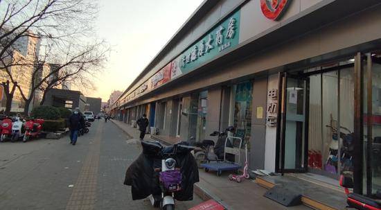 北京汉庭酒店大山子店周边社区重启出入证 商铺调整营业时间