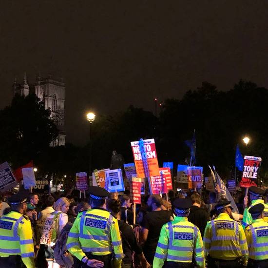 2019年9月3日，英国伦敦民众游行反对脱欧，警察维护秩序图片来源：每经编辑程鹏摄