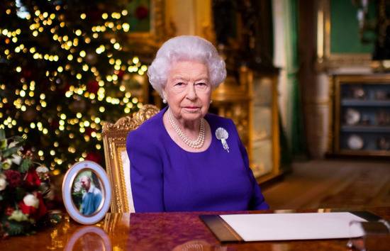 英国女王发表圣诞讲话。/BBC视频截图