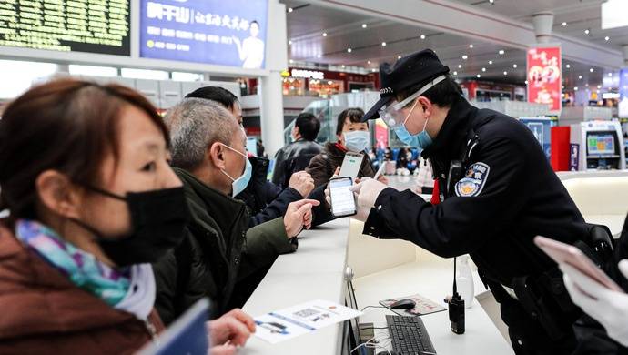 国铁预测2021年春运：节前客流平缓，节后可能运能紧张