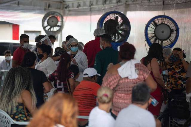重症病床几近满员 医护人员不堪重负 巴西马瑙斯市疫情再度恶化