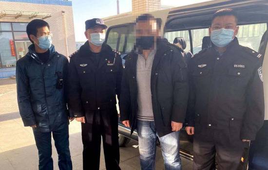 男子乘坐北京地铁7号线 多次拒绝安检强行进站被拘留