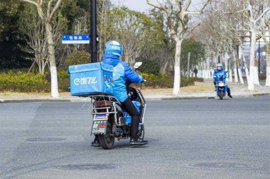 北京日报：“灵活用工”不该是外卖骑手的权益黑洞