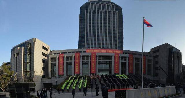 上海公安举行升旗仪式，庆祝首个“中国人民警察节”