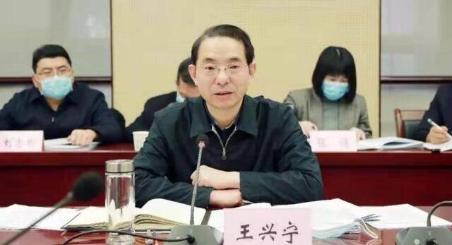 省纪委常委会集体学习《中国共产党党员权利保障条例》