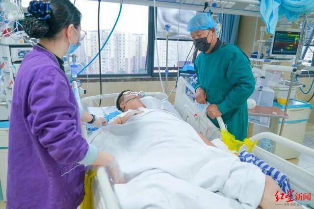 男子三年每天火锅撸串险丧命 医生：不能过于偏爱重口味