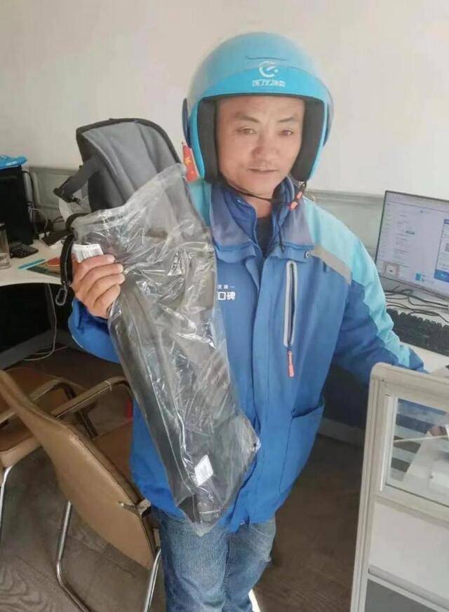 刘进之前在站点拍摄的工作照