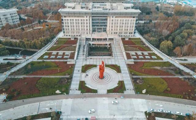 六个一等奖 ，济南大学在山东省第六届大学生艺术展演活动中获佳绩