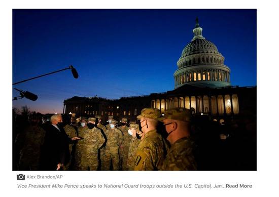 美国副总统彭斯在国会大厦附近会见国民警卫队士兵。/美国广播公司网站截图