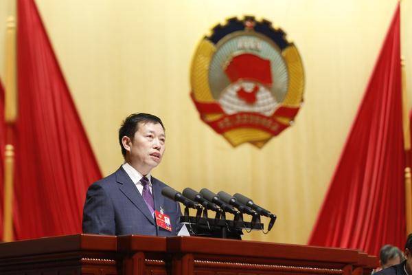 河南省政协十二届四次会议第二次全体会议举行 50件优秀提案受表彰