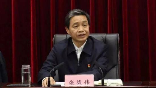 市委书记掌掴事件后续，举报者独家回应：领导一手遮天，“拼上命也要揭盖子”！