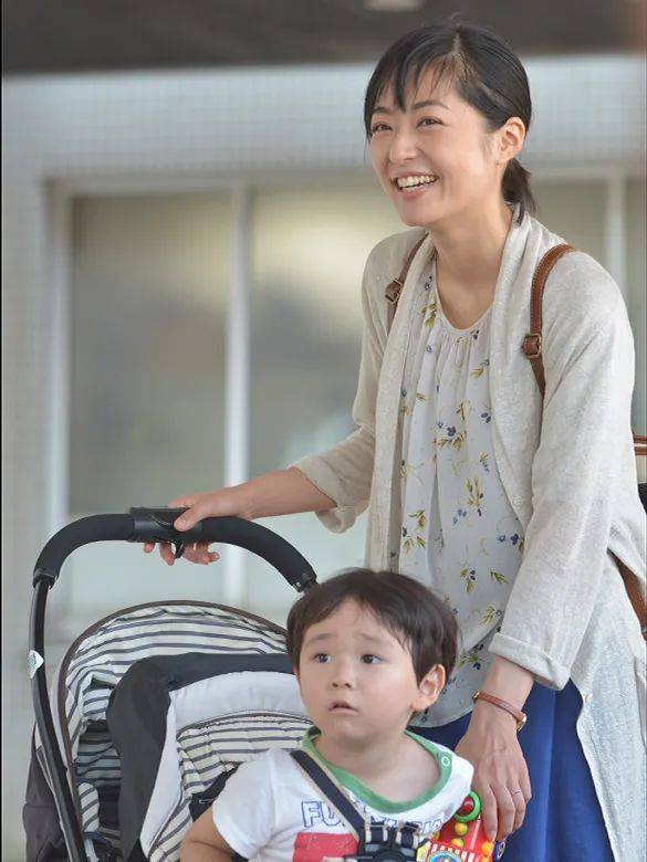 国民女儿井上真央新电影上映 突破形象受网络赞誉