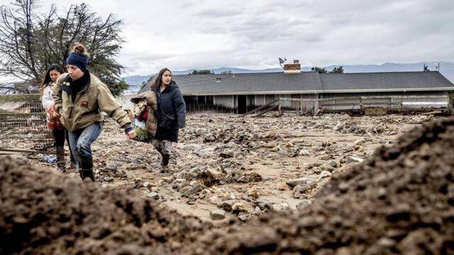 暴雨突袭美国加州北部 泥石流致数千居民被迫撤离