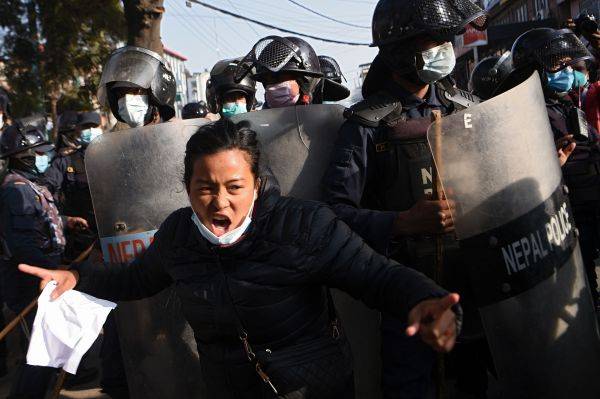 英媒：尼泊尔发生大罢工