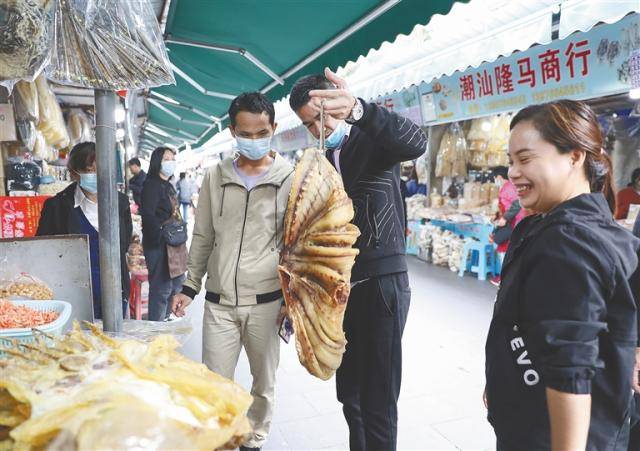 街头年味浓