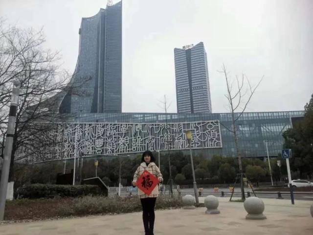 四海遥相会，共贺辛丑来——奶牛君祝大家新年好！