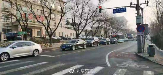 北京交管局：大年初一整体道路行驶畅通 部分景区周边车流集中