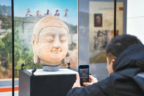 回归祖国 春晚亮相 天龙山石窟流失佛首鲁博展出