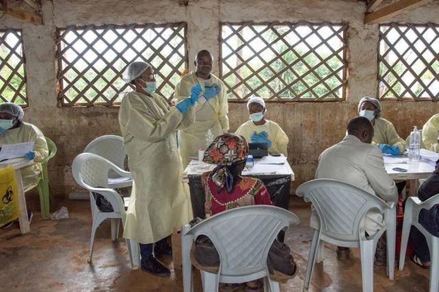 △世界卫生组织埃博拉疫苗接种小组在刚果（金）开展工作（图片来源：世卫官网）