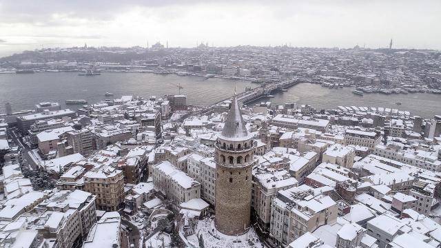 土耳其多地遭遇暴风雪 伊斯坦布尔所有学校停课