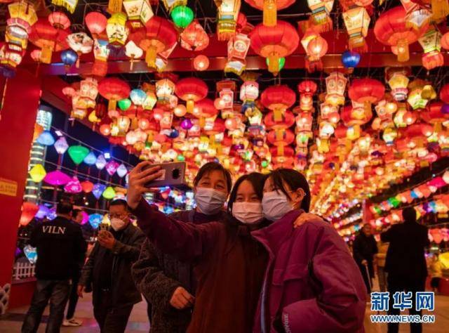 牛年春节，彰显家国同心的力量  人民时评