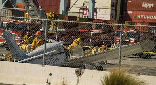 美加州一小型飞机失事 至少一人死亡