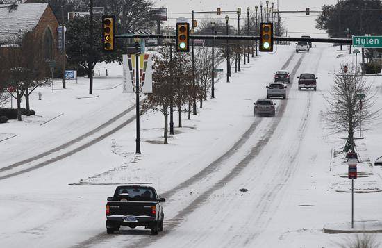 美媒：冬季恶劣天气已致全美近70人死亡