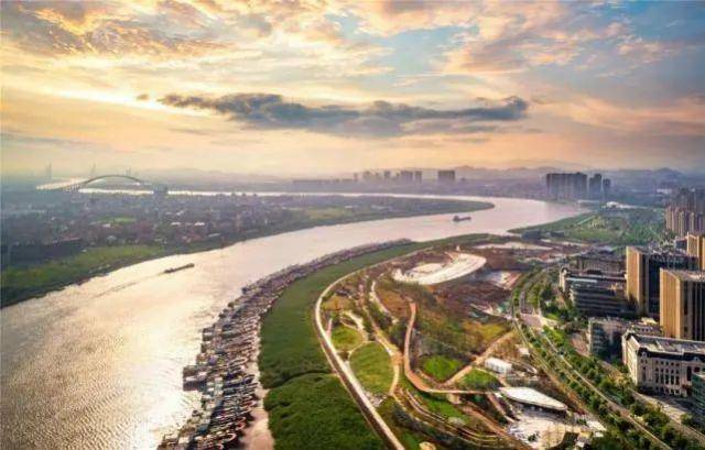 宁波“两会”上的宁大声音｜朱达：尽快启动滨江大道建设，打造以甬江两岸为主轴的创新带