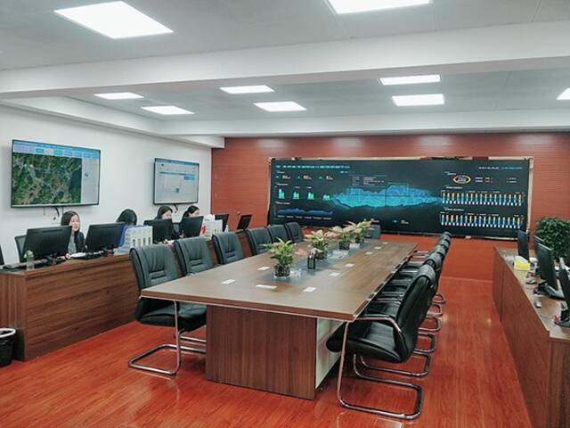 图为永泰县河湖物业化管理服务中心会议室。鲍馨洄摄