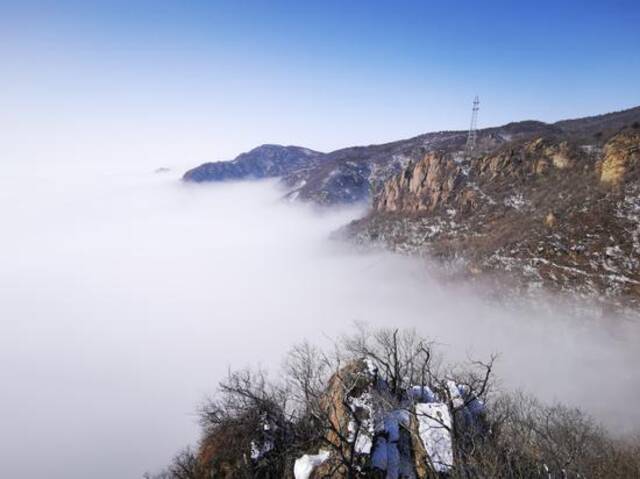 壮观！北京门头沟妙峰山现云海景观