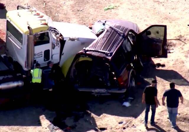 美国重大车祸致15人死亡：荷载8人汽车塞28人 多人从车内飞出
