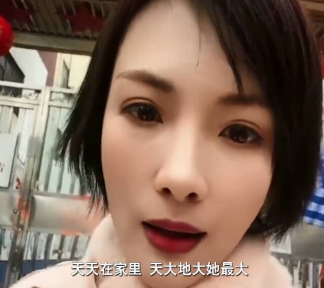 开学前爸爸帮女儿狂补作业，妈妈发现后拍视频“举报”：现在全校都知道了！