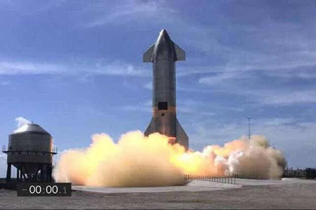 SpaceX成功发射星舰样板飞船SN10并让它成功降落地球表面