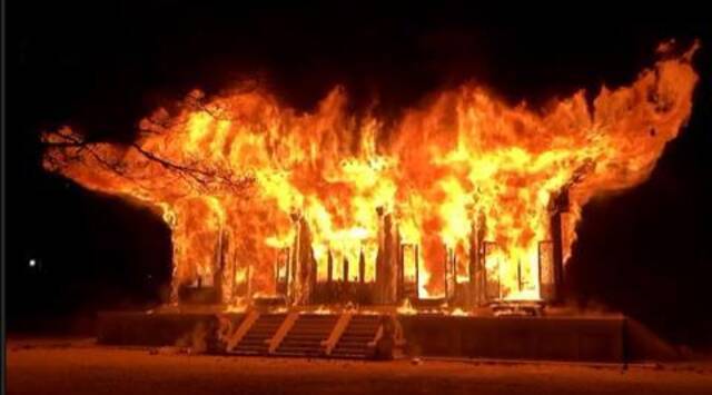 韩国千年古寺遭纵火：整座宝殿被烧光 网友直呼心痛